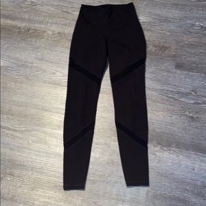 old navy women small black leggings